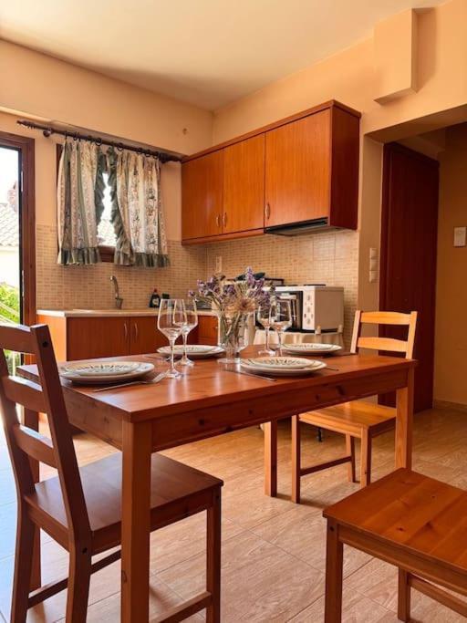 Family Woodland Oasis Vipgreece Apartment Kírinthos Exterior photo