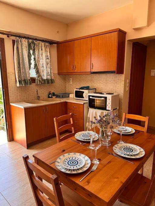 Family Woodland Oasis Vipgreece Apartment Kírinthos Exterior photo